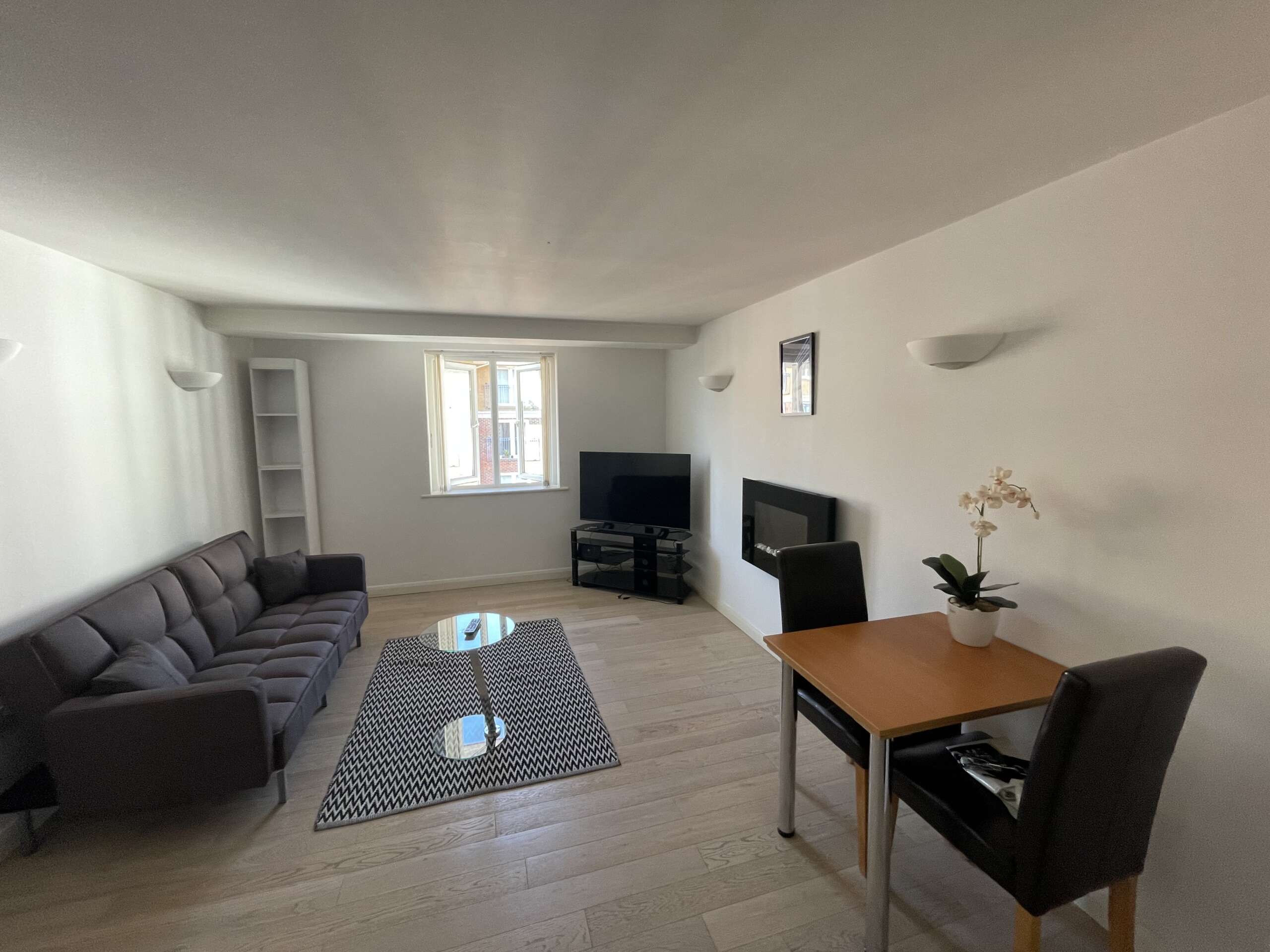 serviced apartment farnborough, serviced apartment farnborough hampshire, serviced apartment farnborough airport, hotel farnborough, hotel farnborough hampshire, hotel farnborough airport