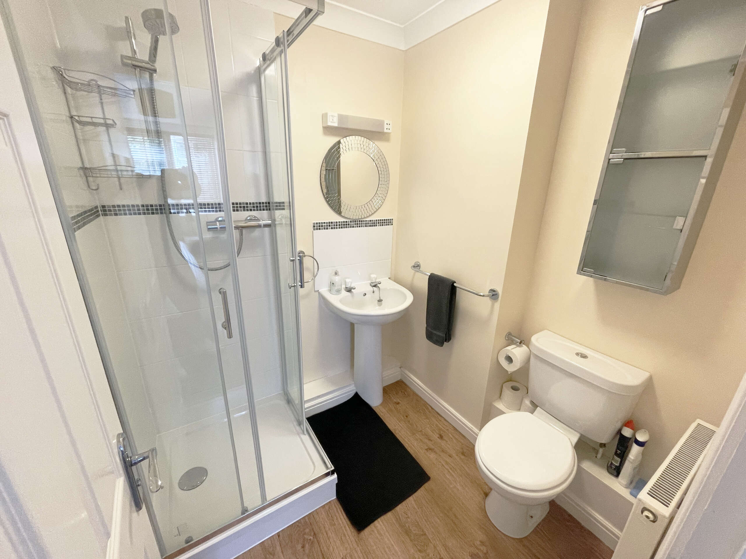 serviced apartment farnborough